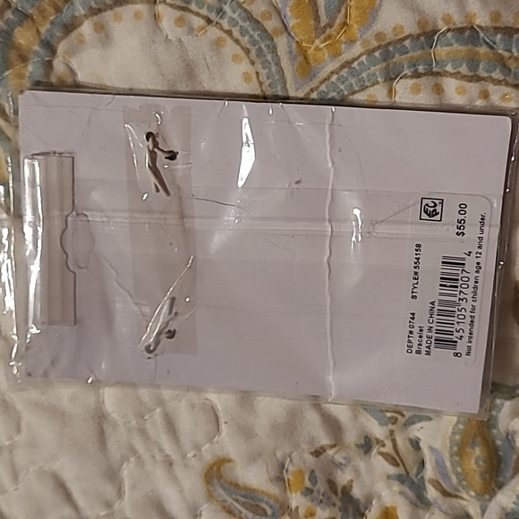 Friends Bracelet - Picture 3 of 6